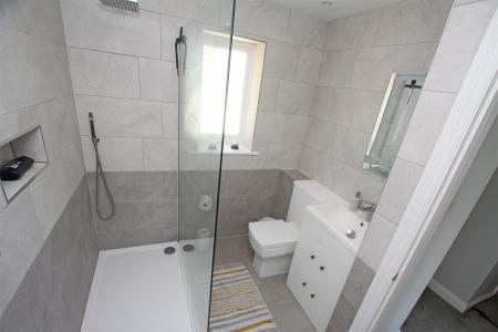 5 bedroom Detached house for sale in Holdenhurst Village Road, Bournemouth