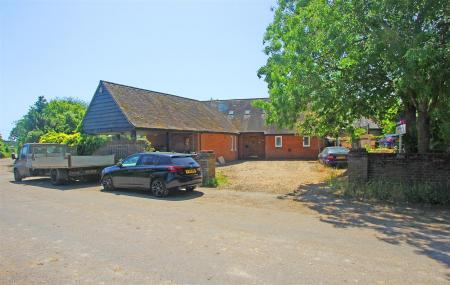 5 bedroom Detached house for sale in Holdenhurst Village Road, Bournemouth
