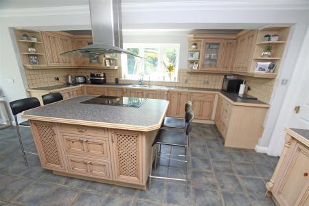 5 bedroom Detached house for sale in Holdenhurst Village Road, Bournemouth