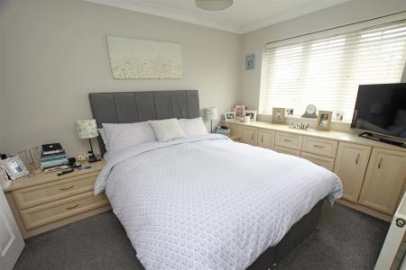 3 bedroom Detached house for sale in Chesilbourne Grove, Bournemouth