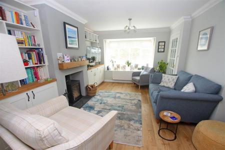 3 bedroom Detached house for sale in Chesilbourne Grove, Bournemouth