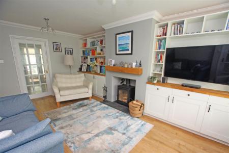 3 bedroom Detached house for sale in Chesilbourne Grove, Bournemouth