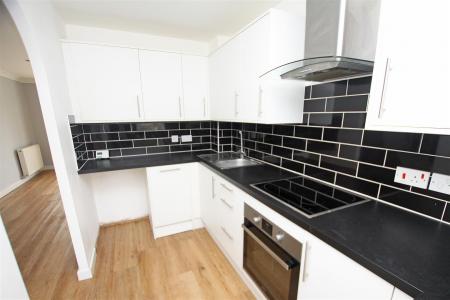 2 bedroom Terraced House to let in Warmwell Close, Bournemouth