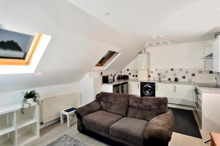 1 bedroom Flat to let in St. Swithuns Road South, Bournemouth