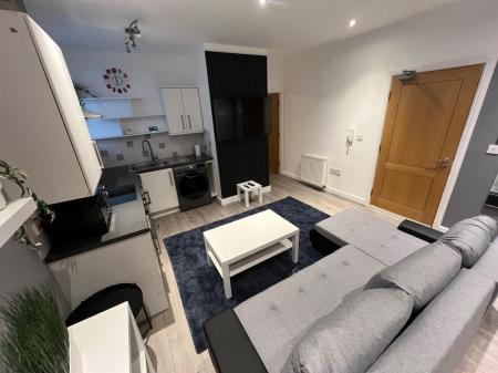 1 bedroom Flat to let in St. Swithuns Road South, Bournemouth