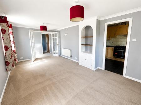 2 bedroom Maisonette to let in Waterloo Way, Ringwood