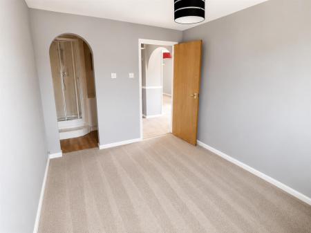 2 bedroom Maisonette to let in Waterloo Way, Ringwood