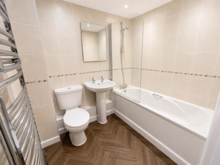 2 bedroom Maisonette to let in Waterloo Way, Ringwood