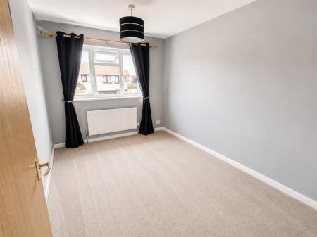2 bedroom Maisonette to let in Waterloo Way, Ringwood