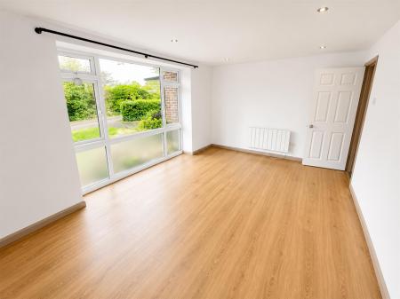 2 bedroom Flat to let in Richmond Park Road, Bournemouth