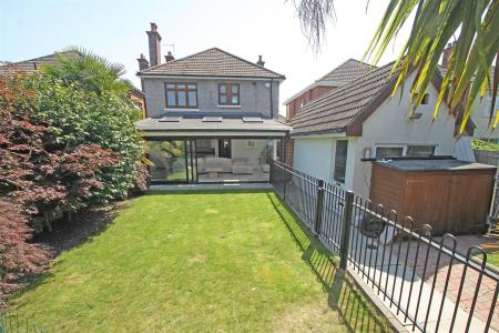 4 bedroom Detached house for sale in Mortimer Road, Bournemouth