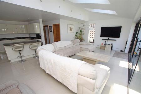 4 bedroom Detached house for sale in Mortimer Road, Bournemouth