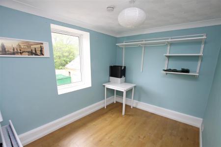 2 bedroom Flat to let in Dean Park Road, Bournemouth