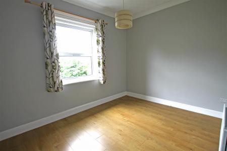 2 bedroom Flat to let in Dean Park Road, Bournemouth