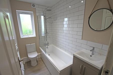 2 bedroom Flat to let in Dean Park Road, Bournemouth