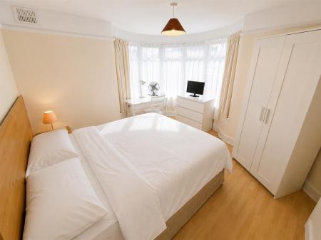 2 bedroom Flat to let in Florence Road, Bournemouth