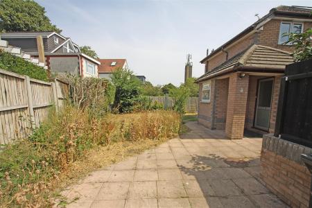 2 bedroom Detached house for sale in Cherries Drive, Bournemouth