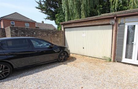 2 bedroom Detached house for sale in Cherries Drive, Bournemouth