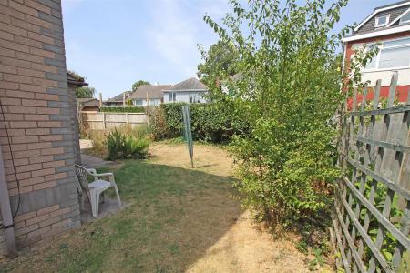 2 bedroom Detached house for sale in Cherries Drive, Bournemouth
