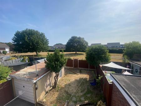 3 bedroom Semi-detached house to let in Sandford Close, Bournemouth