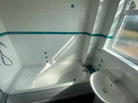 3 bedroom Semi-detached house to let in Sandford Close, Bournemouth