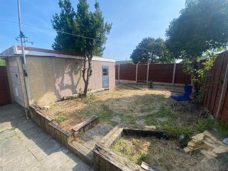 3 bedroom Semi-detached house to let in Sandford Close, Bournemouth