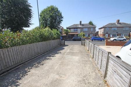 2 bedroom Semi-detached house for sale in Charminster Road, Bournemouth