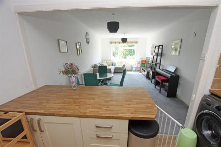 1 bedroom Flat for sale in Dean Park Road, Bournemouth