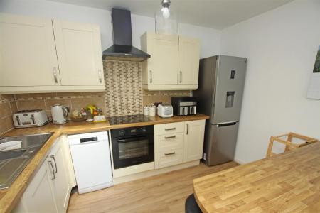 1 bedroom Flat for sale in Dean Park Road, Bournemouth