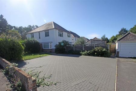 2 bedroom Mews house for sale in Longbarrow Close, Bournemouth