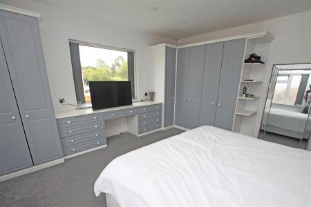 0 bedroom Mews house for sale in Longbarrow Close, Bournemouth