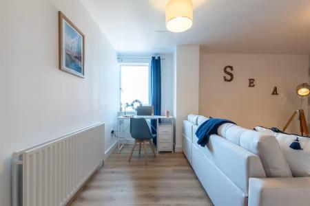 1 bedroom Flat to let in High Street, Poole