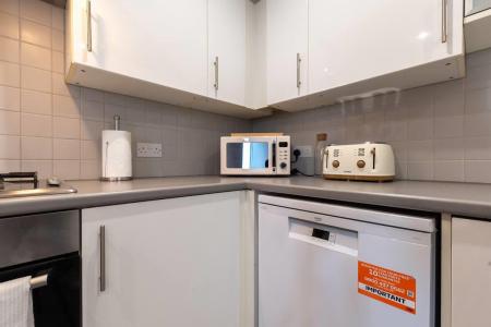 1 bedroom Flat to let in High Street, Poole