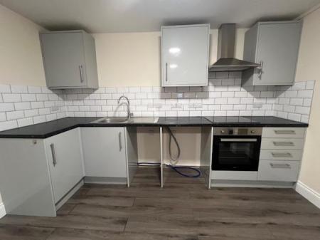 3 bedroom Flat to let in Charminster Road, Bournemouth