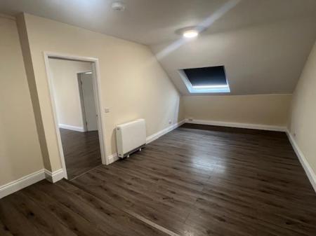 3 bedroom Flat to let in Charminster Road, Bournemouth