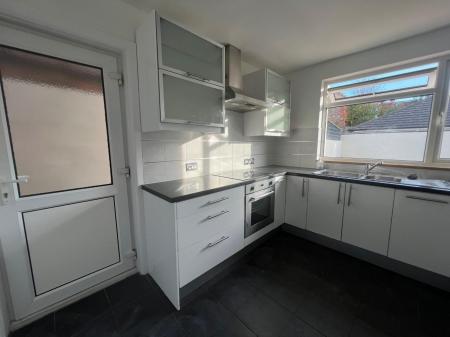 3 bedroom Detached house to let in Acland Road, Charminster, Bournemouth