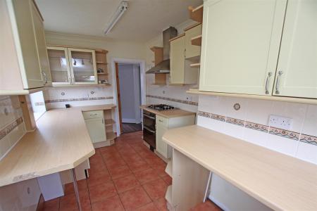 3 bedroom Semi-detached house to let in Claremont Avenue, Bournemouth