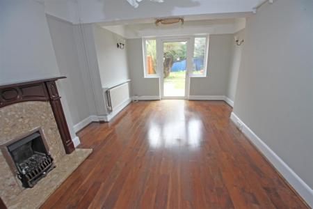 3 bedroom Semi-detached house to let in Claremont Avenue, Bournemouth