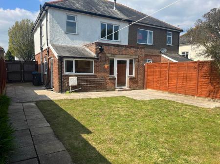 3 bedroom Semi-detached house to let in Claremont Avenue, Bournemouth