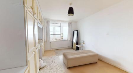 2 bedroom Flat for sale in Braemore Court, Kingsway, Hove, BN3