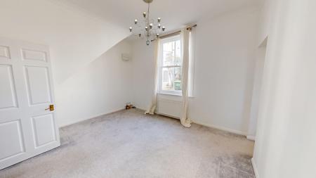 2 bedroom Flat for sale in Clarence Square, Brighton, BN1