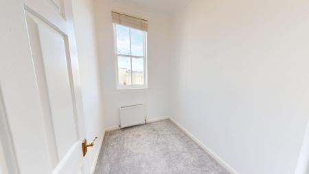2 bedroom Flat for sale in Clarence Square, Brighton, BN1