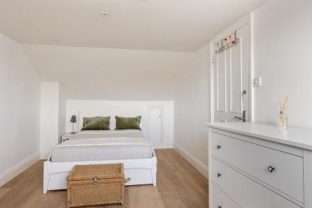 2 bedroom Flat for sale in First Avenue, Hove, BN3