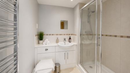 2 bedroom Flat for sale in Kingscote Way, City Centre, Brighton, BN1