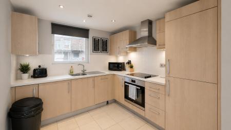 2 bedroom Flat for sale in Kingscote Way, City Centre, Brighton, BN1