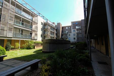 2 bedroom Flat for sale in Kingscote Way, City Centre, Brighton, BN1