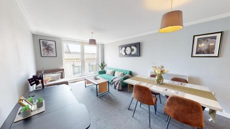 2 bedroom Flat for sale in Kingscote Way, City Centre, Brighton, BN1