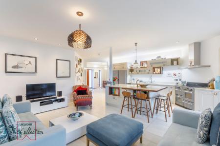 4 bedroom Detached house for sale in Ovingdean Road, Brighton, BN2