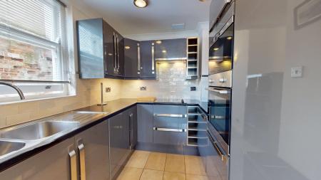 1 bedroom Flat to let in 100 Marine Parade, City Centre, Brighton, BN2