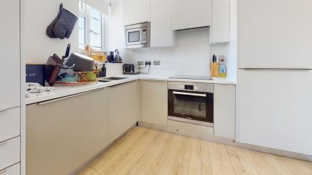 1 bedroom Flat to let in Western Road